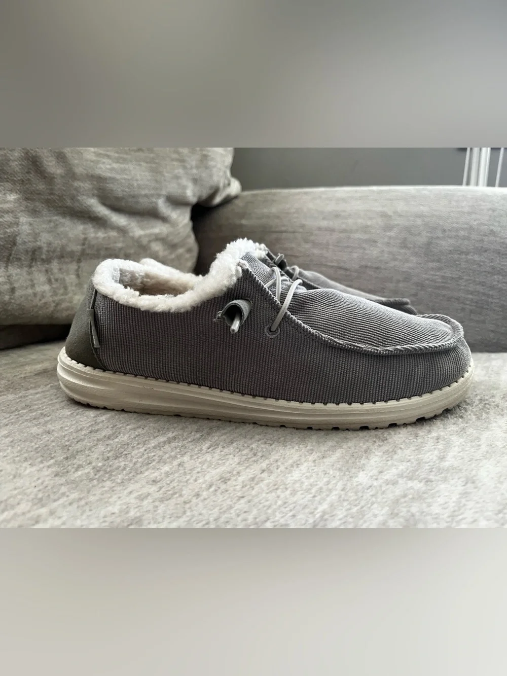 Women’s Hey Dude Gray Corduroy Wendy Shearling Lined Slip On Sneakers  Size 8